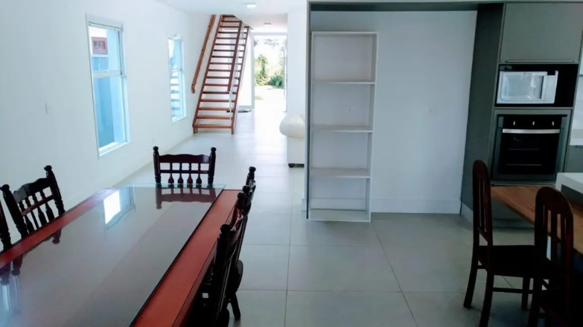 Foto 8 de Casa de Condomínio com 4 quartos à venda e para alugar, 350m2 em Arujázinho IV, Aruja - SP