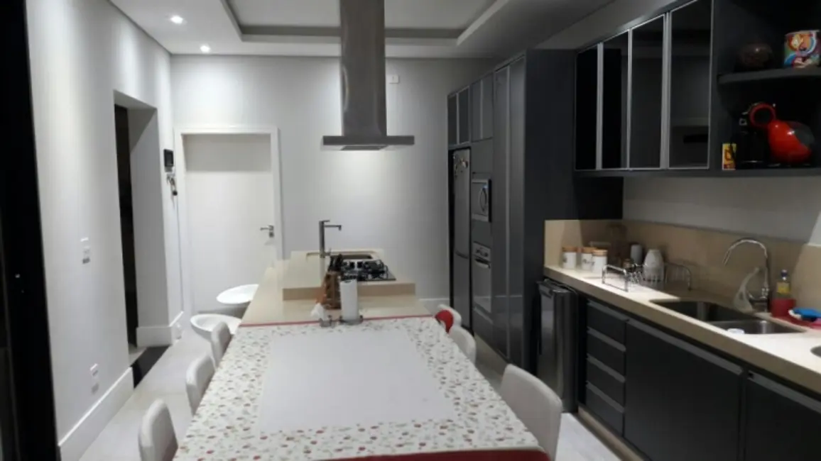 Foto 3 de Casa de Condomínio com 4 quartos à venda, 530m2 em Aruja - SP
