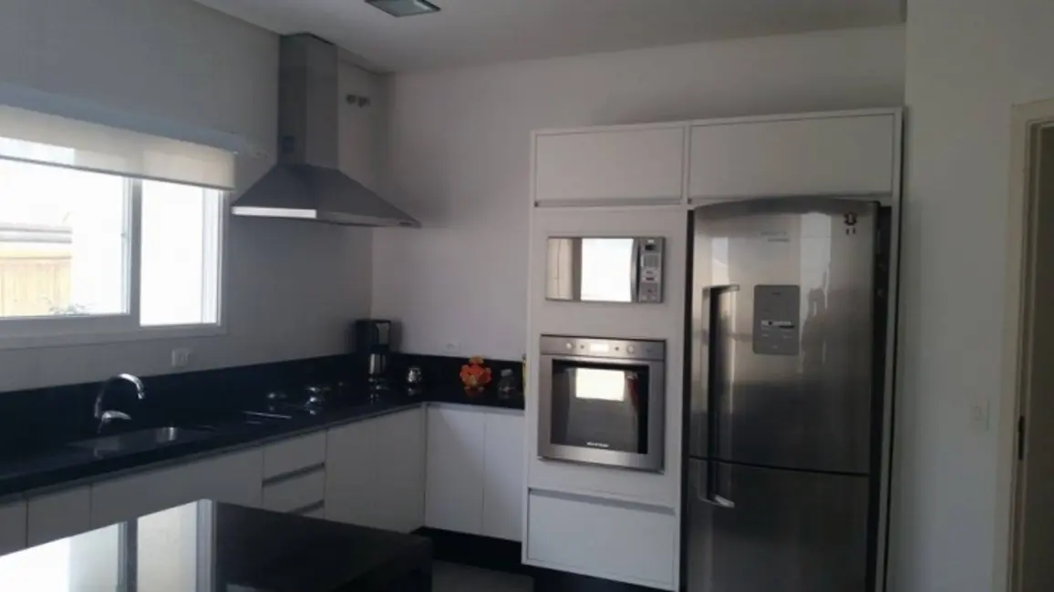 Foto 5 de Casa de Condomínio com 3 quartos à venda, 400m2 em Arujázinho IV, Aruja - SP