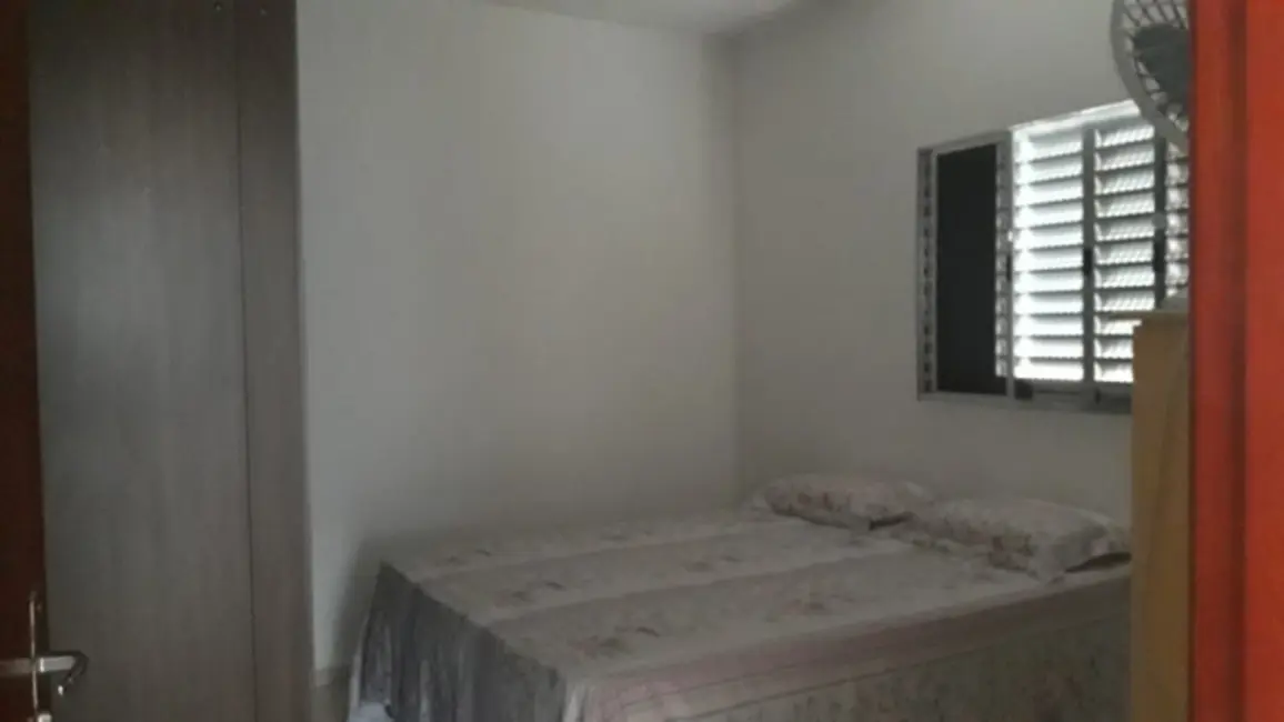 Foto 8 de Casa com 2 quartos à venda, 250m2 em Jardim Jóia, Aruja - SP