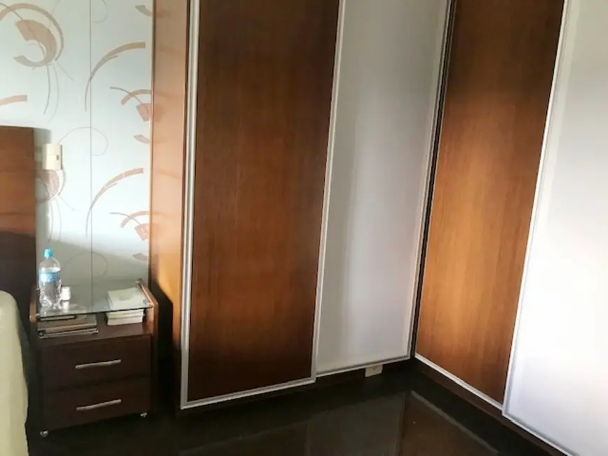 Foto 4 de Casa com 3 quartos à venda, 1000m2 em Jordanópolis, Aruja - SP