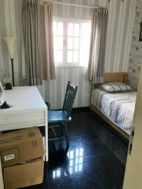 Foto 9 de Casa com 3 quartos à venda, 1000m2 em Jordanópolis, Aruja - SP