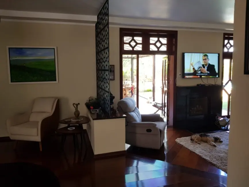 Foto 6 de Casa de Condomínio com 5 quartos à venda e para alugar, 1200m2 em Aruja - SP