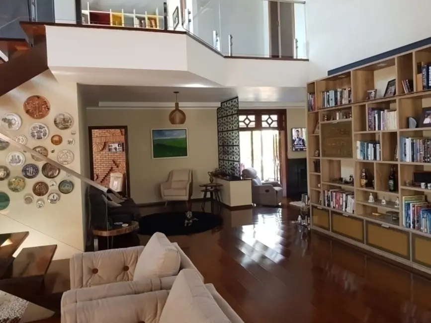 Foto 5 de Casa de Condomínio com 5 quartos à venda e para alugar, 1200m2 em Aruja - SP