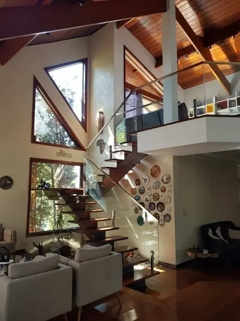 Foto 4 de Casa de Condomínio com 5 quartos à venda e para alugar, 1200m2 em Aruja - SP