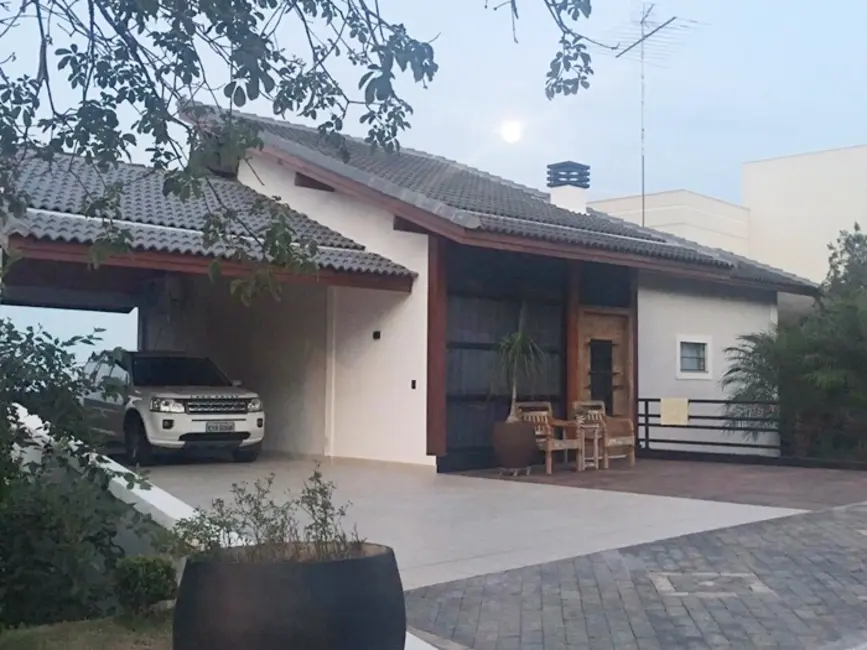 Foto 1 de Casa de Condomínio com 4 quartos à venda, 535m2 em Aruja - SP