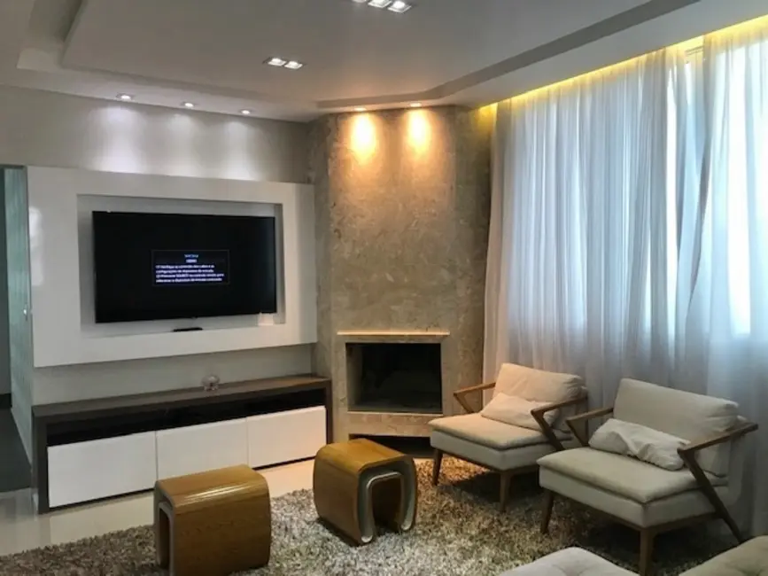 Casa de Condomínio com 3 quartos à venda, 300m2 em Residencial Colinas do Aruã, Mogi Das Cruzes - SP - imagem 3 Foto 3 de Casa de Condomínio com 3 quartos à venda, 300m2 em Residencial Colinas do Aruã, Mogi Das Cruzes - SP