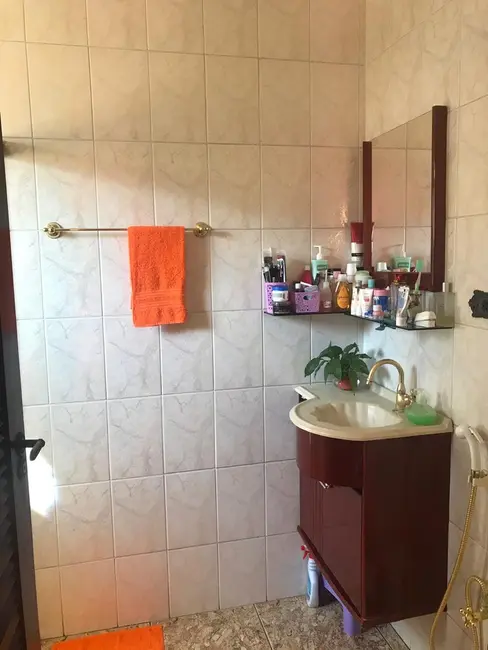 Foto 20 de Casa à venda, 300m2 em Jordanópolis, Aruja - SP
