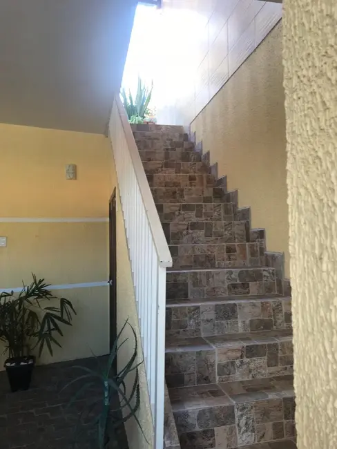 Foto 7 de Casa à venda, 300m2 em Jordanópolis, Aruja - SP