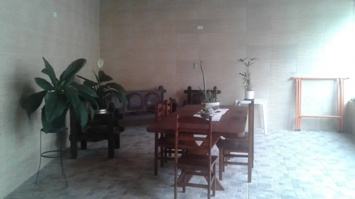 Foto 10 de Casa à venda, 300m2 em Jordanópolis, Aruja - SP