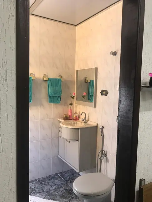 Foto 23 de Casa à venda, 300m2 em Jordanópolis, Aruja - SP