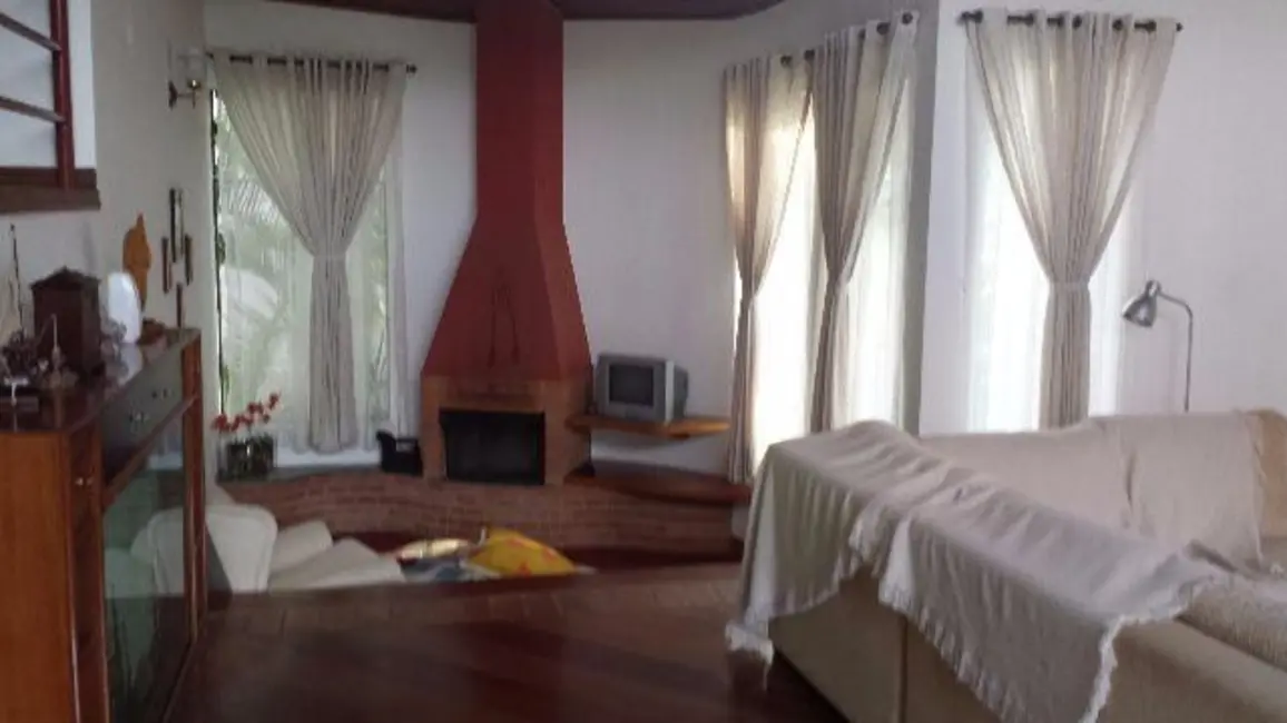 Foto 5 de Casa de Condomínio com 4 quartos à venda, 1260m2 em Caputera, Aruja - SP