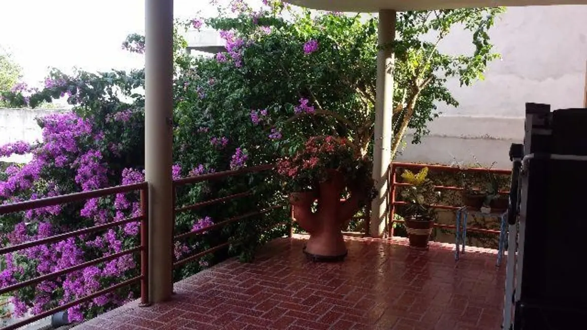 Foto 2 de Casa de Condomínio com 4 quartos à venda, 1260m2 em Caputera, Aruja - SP