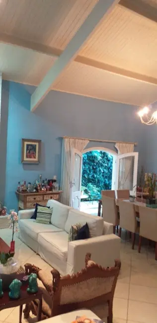 Foto 6 de Casa de Condomínio com 3 quartos à venda e para alugar, 1000m2 em Aruja - SP