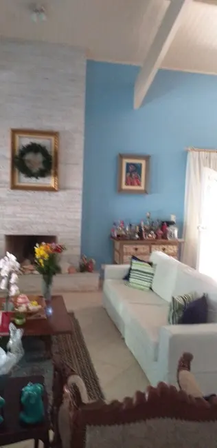 Foto 4 de Casa de Condomínio com 3 quartos à venda e para alugar, 1000m2 em Aruja - SP