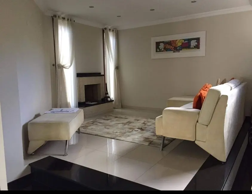 Foto 4 de Casa de Condomínio com 3 quartos à venda, 500m2 em Jardim das Cerejeiras, Aruja - SP