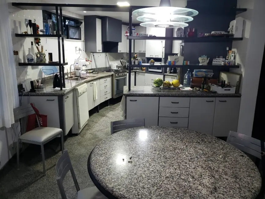 Casa de Condomínio com 5 quartos à venda, 1500m2 em Arujázinho IV, Aruja - SP - imagem 5 Foto 5 de Casa de Condomínio com 5 quartos à venda, 1500m2 em Arujázinho IV, Aruja - SP