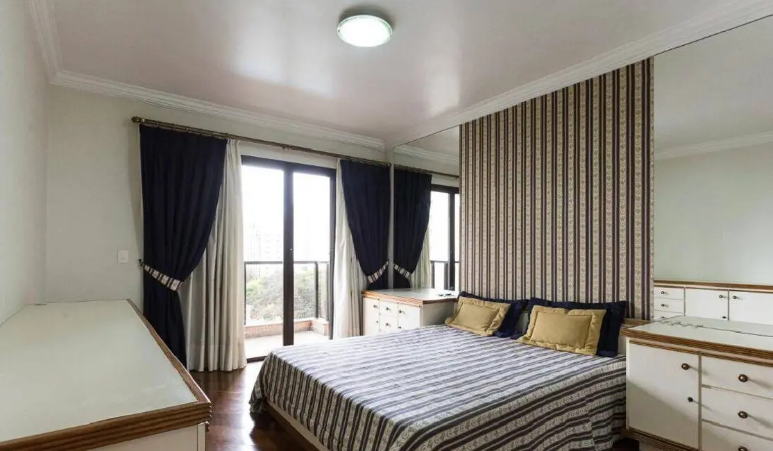 Foto 6 de Apartamento com 4 quartos à venda, 235m2 em Planalto Paulista, São Paulo - SP