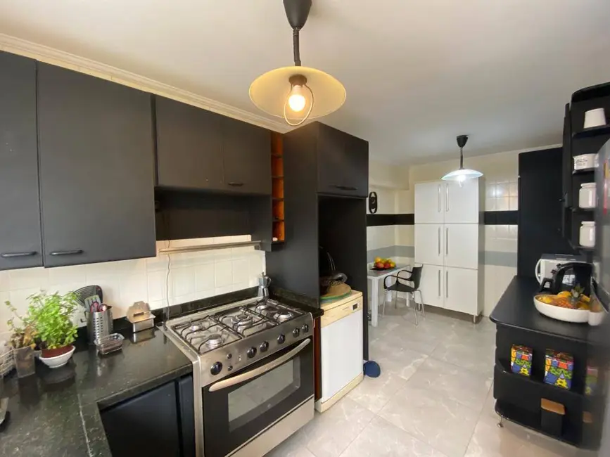 Apartamento com 4 quartos à venda, 164m2 em Moema, São Paulo - SP - imagem 9 Foto 9 de Apartamento com 4 quartos à venda, 164m2 em Moema, São Paulo - SP