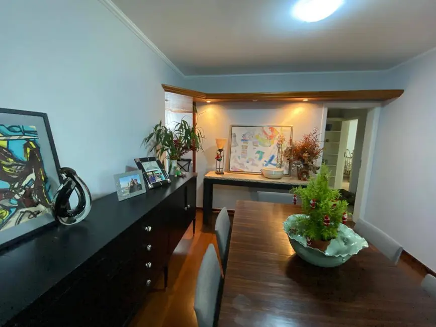 Apartamento com 4 quartos à venda, 164m2 em Moema, São Paulo - SP - imagem 5 Foto 5 de Apartamento com 4 quartos à venda, 164m2 em Moema, São Paulo - SP