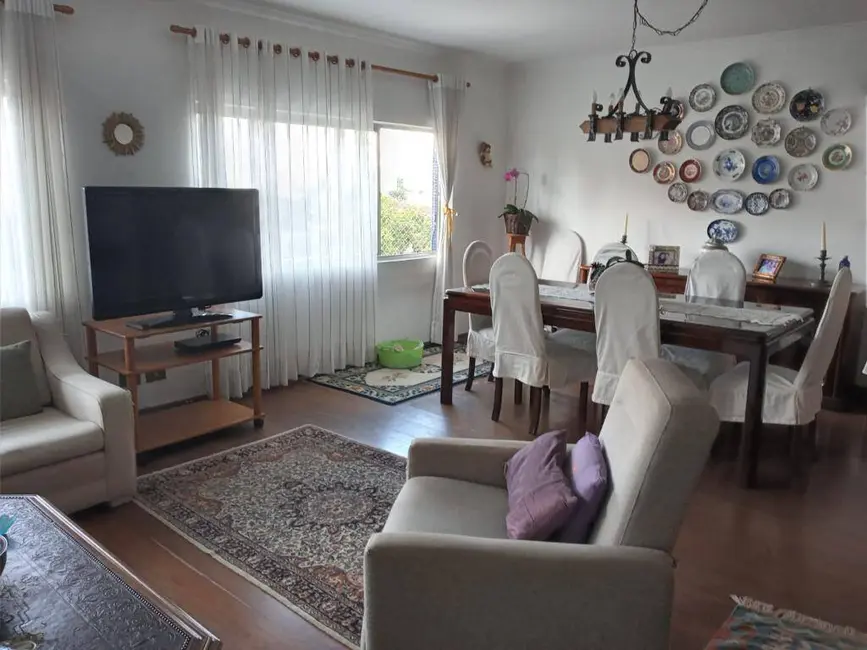 Apartamento com 3 quartos à venda, 135m2 em Moema, São Paulo - SP - imagem 2 Foto 2 de Apartamento com 3 quartos à venda, 135m2 em Moema, São Paulo - SP