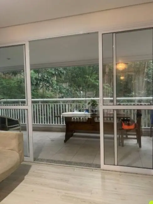 Apartamento com 3 quartos para alugar, 138m2 em Vila Andrade, São Paulo - SP - imagem 3 Foto 3 de Apartamento com 3 quartos para alugar, 138m2 em Vila Andrade, São Paulo - SP