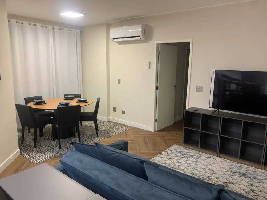 Foto 3 de Apartamento com 3 quartos para alugar, 75m2 em Vila Olímpia, São Paulo - SP