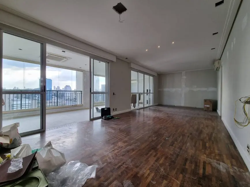 Apartamento com 4 quartos para alugar, 178m2 em São Paulo - SP - imagem 1 Foto 1 de Apartamento com 4 quartos para alugar, 178m2 em São Paulo - SP