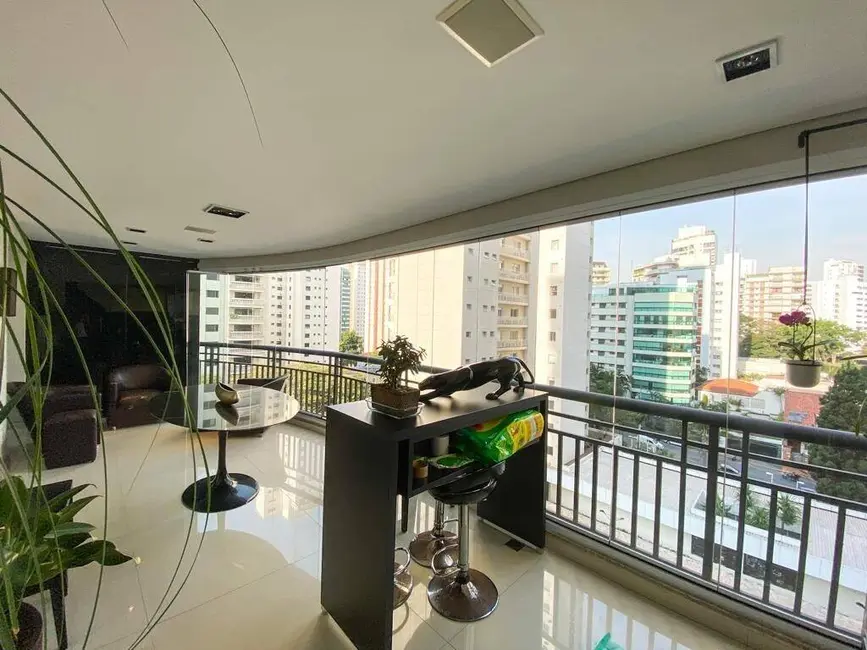 Foto 1 de Apartamento com 3 quartos para alugar, 135m2 em Campo Belo, São Paulo - SP