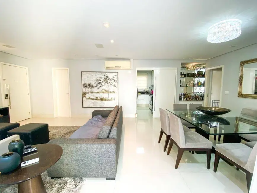 Foto 4 de Apartamento com 3 quartos para alugar, 135m2 em Campo Belo, São Paulo - SP