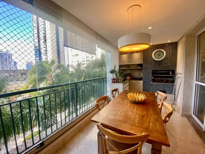 Foto 2 de Apartamento com 4 quartos para alugar, 170m2 em São Paulo - SP