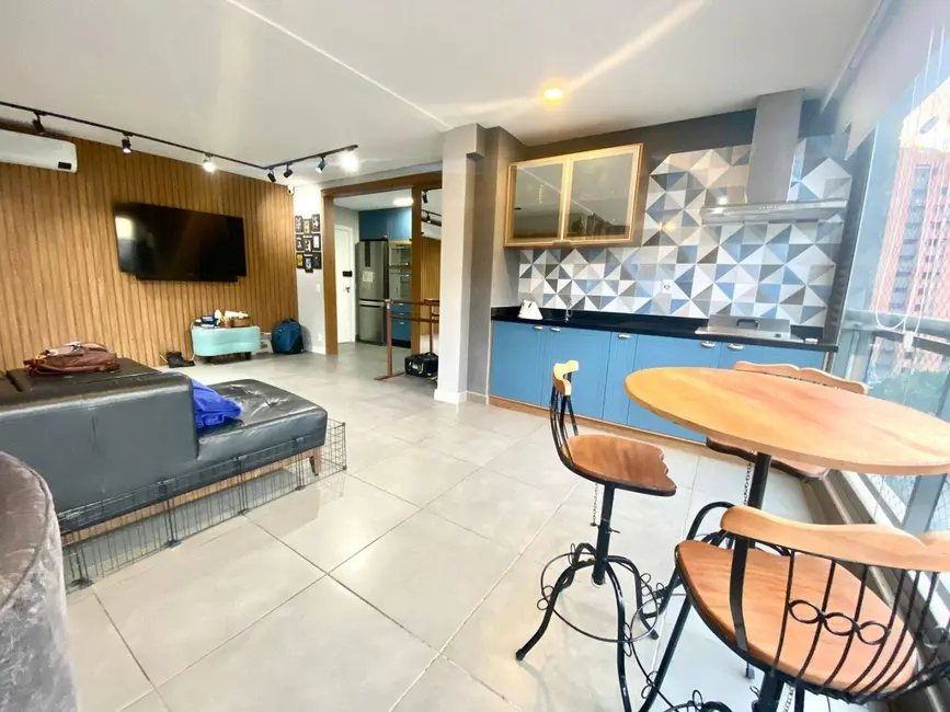 Apartamento com 3 quartos para alugar, 138m2 em Vila Nova Conceição, São Paulo - SP - imagem 6 Foto 6 de Apartamento com 3 quartos para alugar, 138m2 em Vila Nova Conceição, São Paulo - SP