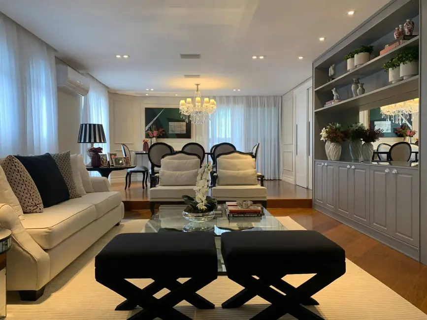 Apartamento com 4 quartos à venda, 250m2 em Moema, São Paulo - SP - imagem 1 Foto 1 de Apartamento com 4 quartos à venda, 250m2 em Moema, São Paulo - SP