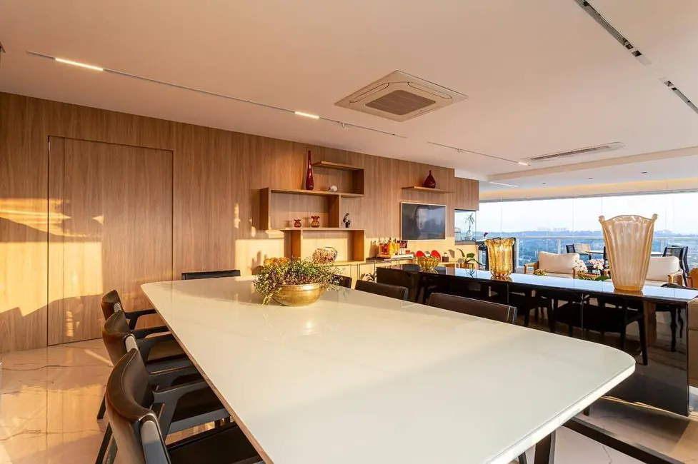 Apartamento com 4 quartos à venda e para alugar, 219m2 em Campo Belo, São Paulo - SP - imagem 5 Foto 5 de Apartamento com 4 quartos à venda e para alugar, 219m2 em Campo Belo, São Paulo - SP