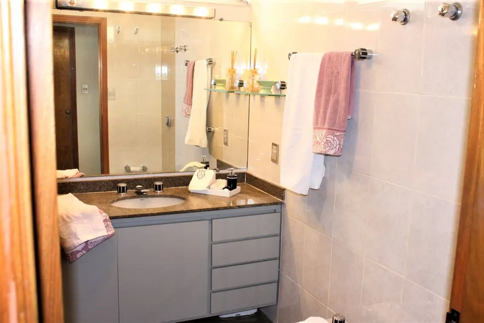 Apartamento com 3 quartos à venda, 153m2 em Itaim Bibi, São Paulo - SP - imagem 8 Foto 8 de Apartamento com 3 quartos à venda, 153m2 em Itaim Bibi, São Paulo - SP