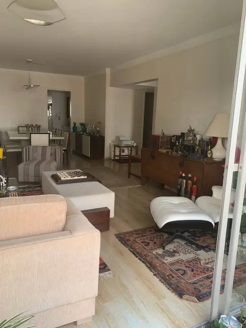 Apartamento com 4 quartos à venda, 178m2 em Moema, São Paulo - SP - imagem 4 Foto 4 de Apartamento com 4 quartos à venda, 178m2 em Moema, São Paulo - SP