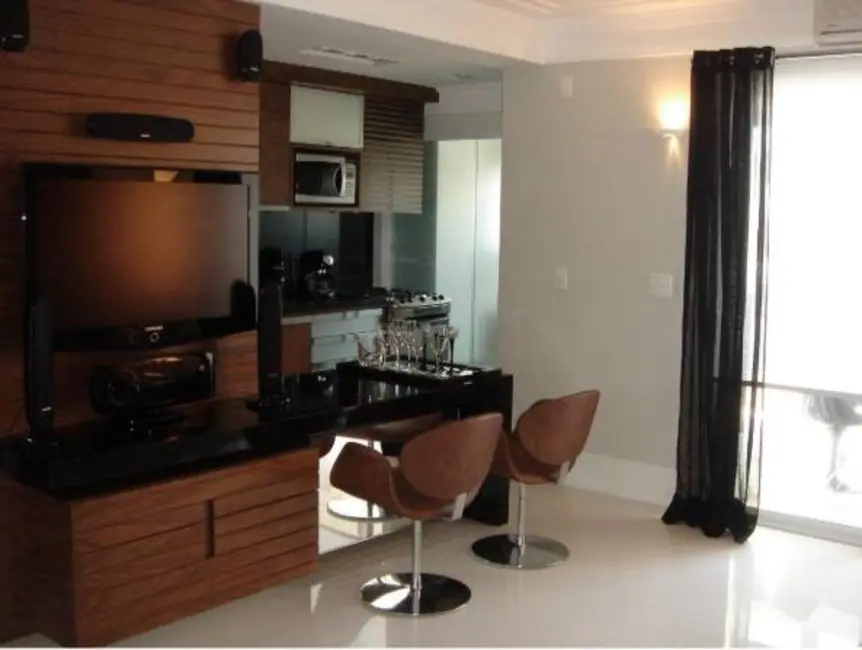 Foto 3 de Apartamento com 2 quartos para alugar, 67m2 em Moema, São Paulo - SP