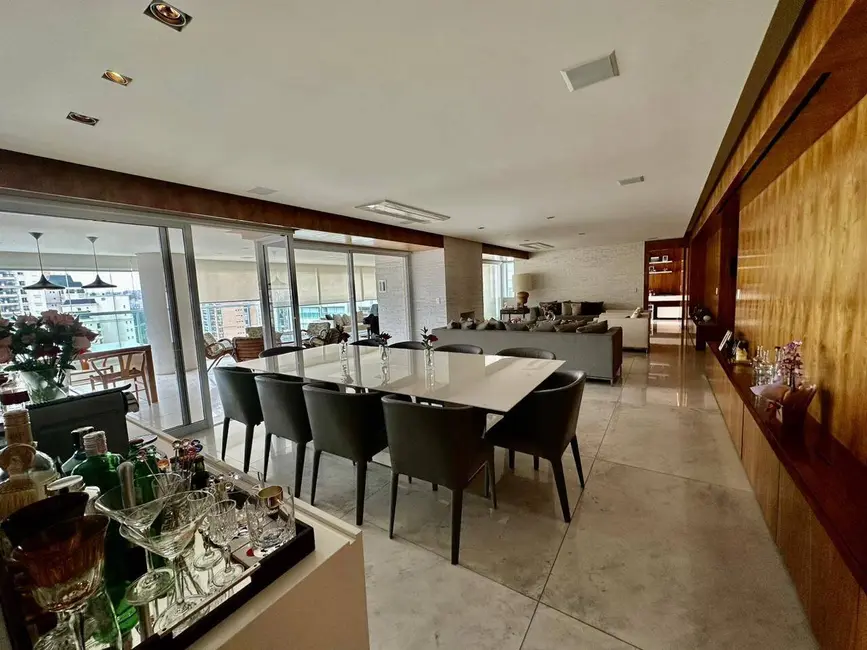 Foto 3 de Apartamento com 4 quartos à venda, 335m2 em Moema, São Paulo - SP