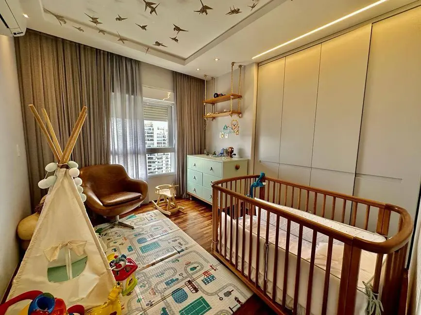 Foto 9 de Apartamento com 3 quartos à venda, 219m2 em Campo Belo, São Paulo - SP