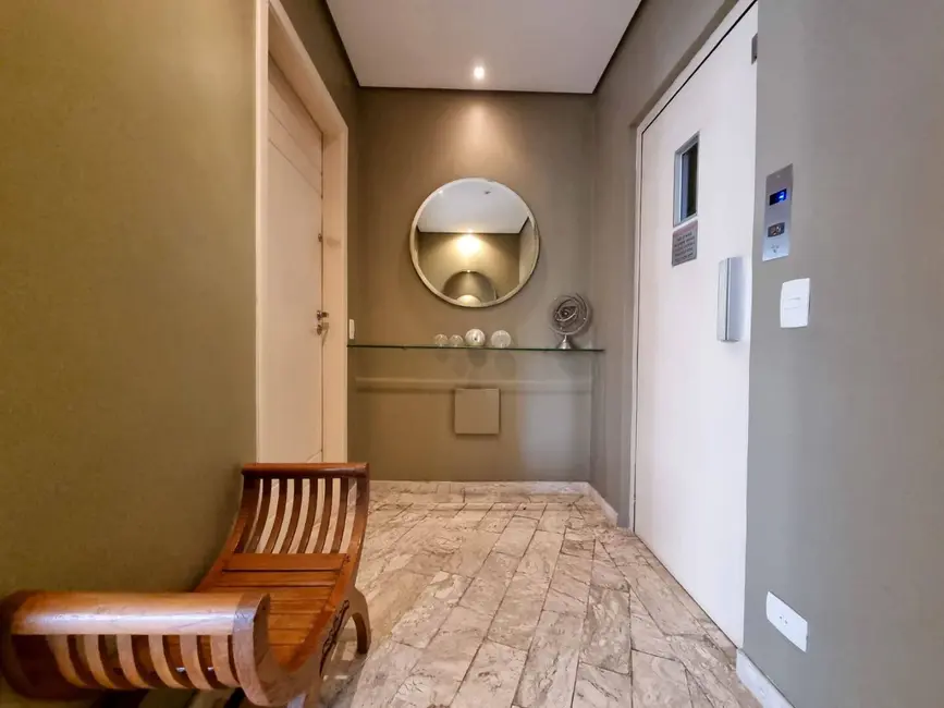 Apartamento com 3 quartos à venda, 143m2 em Jardim Europa, São Paulo - SP - imagem 6 Foto 6 de Apartamento com 3 quartos à venda, 143m2 em Jardim Europa, São Paulo - SP