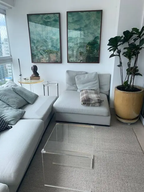 Foto 8 de Apartamento com 3 quartos à venda, 201m2 em Itaim Bibi, São Paulo - SP