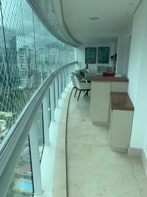 Foto 4 de Apartamento com 3 quartos à venda, 201m2 em Itaim Bibi, São Paulo - SP