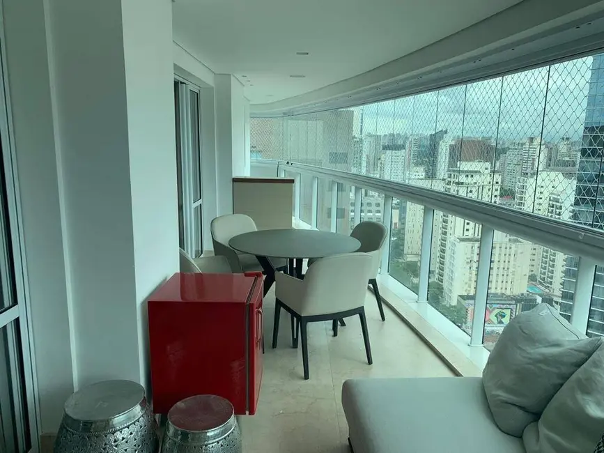 Foto 5 de Apartamento com 3 quartos à venda, 201m2 em Itaim Bibi, São Paulo - SP