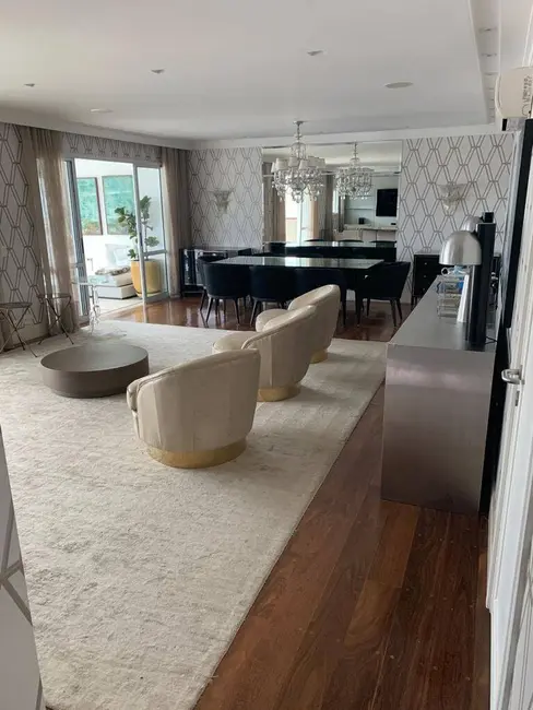 Foto 3 de Apartamento com 3 quartos à venda, 201m2 em Itaim Bibi, São Paulo - SP