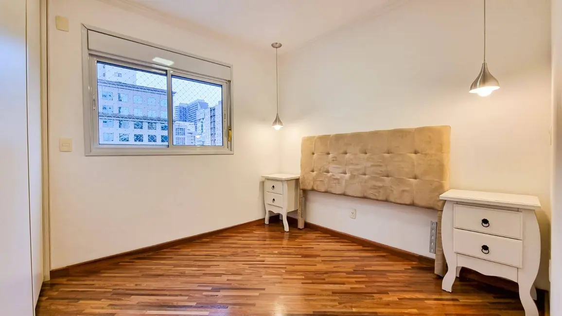 Foto 8 de Apartamento com 3 quartos para alugar, 130m2 em Vila Olímpia, São Paulo - SP