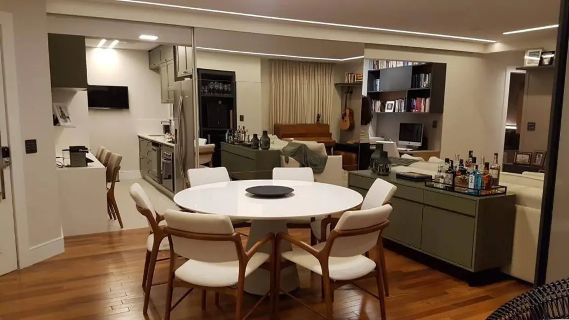 Apartamento com 2 quartos à venda, 97m2 em Vila Olímpia, São Paulo - SP - imagem 2 Foto 2 de Apartamento com 2 quartos à venda, 97m2 em Vila Olímpia, São Paulo - SP