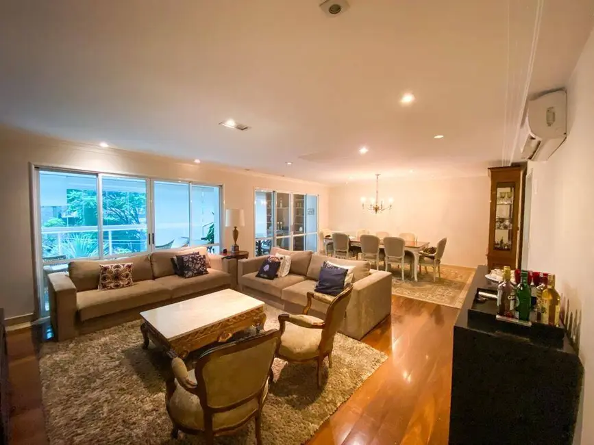 Foto 3 de Apartamento com 3 quartos para alugar, 201m2 em Itaim Bibi, São Paulo - SP