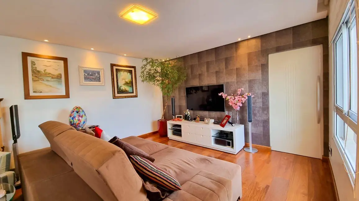 Apartamento com 3 quartos à venda, 210m2 em Vila Olímpia, São Paulo - SP - imagem 2 Foto 2 de Apartamento com 3 quartos à venda, 210m2 em Vila Olímpia, São Paulo - SP