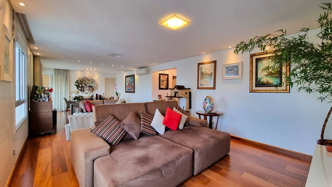 Apartamento com 3 quartos à venda, 210m2 em Vila Olímpia, São Paulo - SP - imagem 3 Foto 3 de Apartamento com 3 quartos à venda, 210m2 em Vila Olímpia, São Paulo - SP