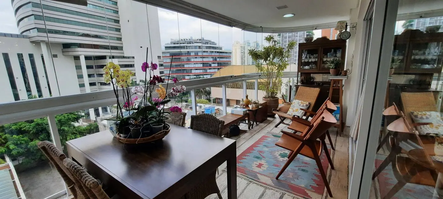 Apartamento com 2 quartos à venda, 120m2 em Vila Olímpia, São Paulo - SP - imagem 8 Foto 8 de Apartamento com 2 quartos à venda, 120m2 em Vila Olímpia, São Paulo - SP